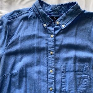 Gap Button Up Shirt
